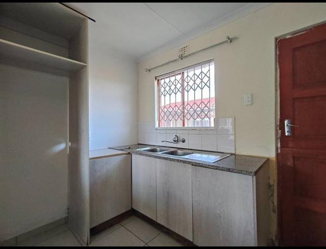 2 BEDROOM PROPERTY TO RENT IN NCAMBEDLANA